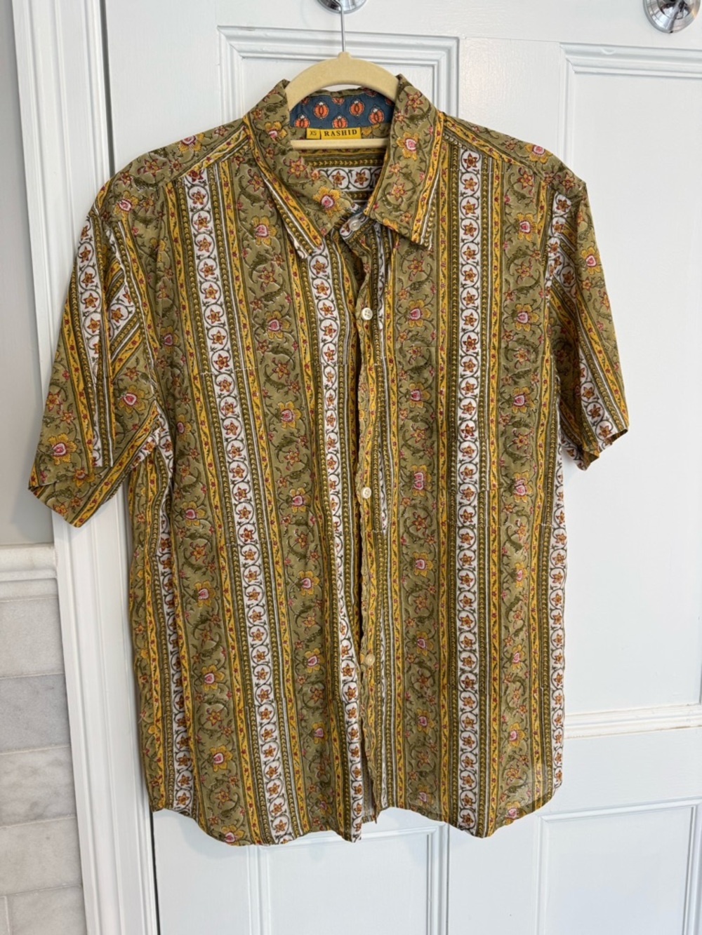 Olive Green Patterned Short-Sleeve Shirt